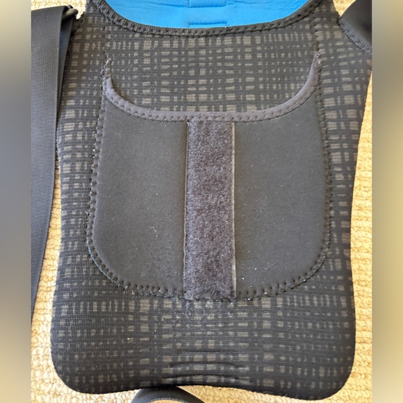 BUILT Messenger Air Black Neoprene Crossbody iPad Computer Bag - Picture 9 of 13
